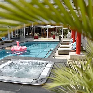 Plaza 4* Arles